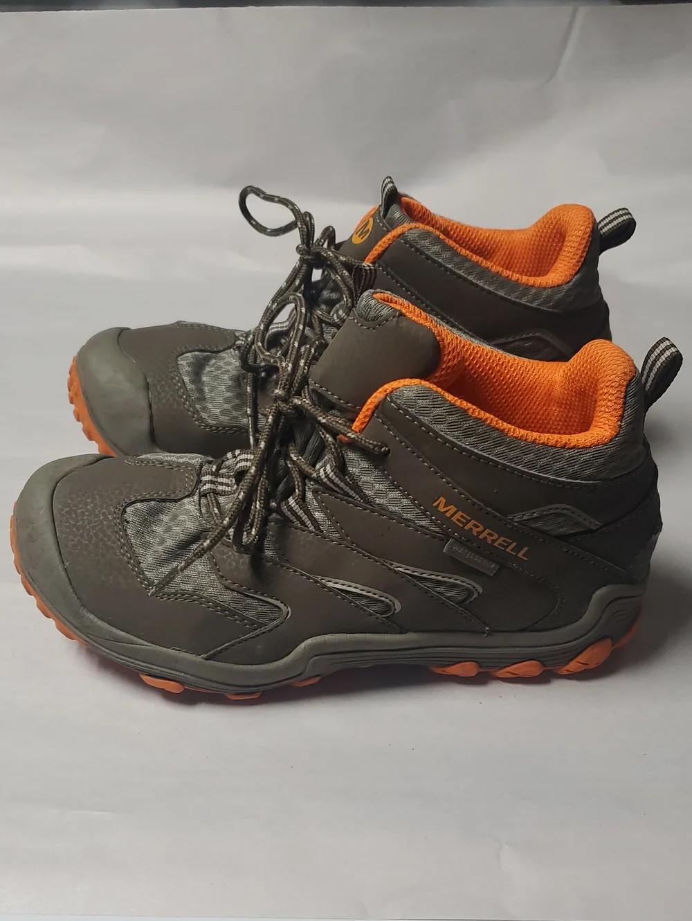 Merrell Chameleon 7 Mid Lace-Up Waterproof Kids' Gray and Orange Trail Boot 3